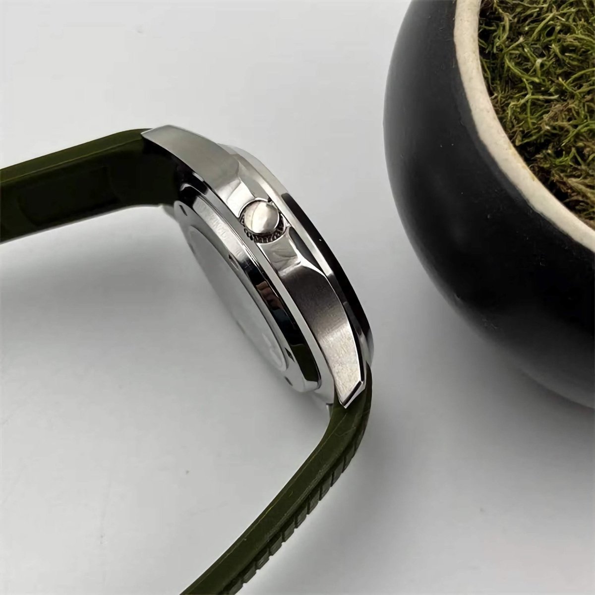 Aquanaut Mod "Green" Watch - Somerville Watch Co.