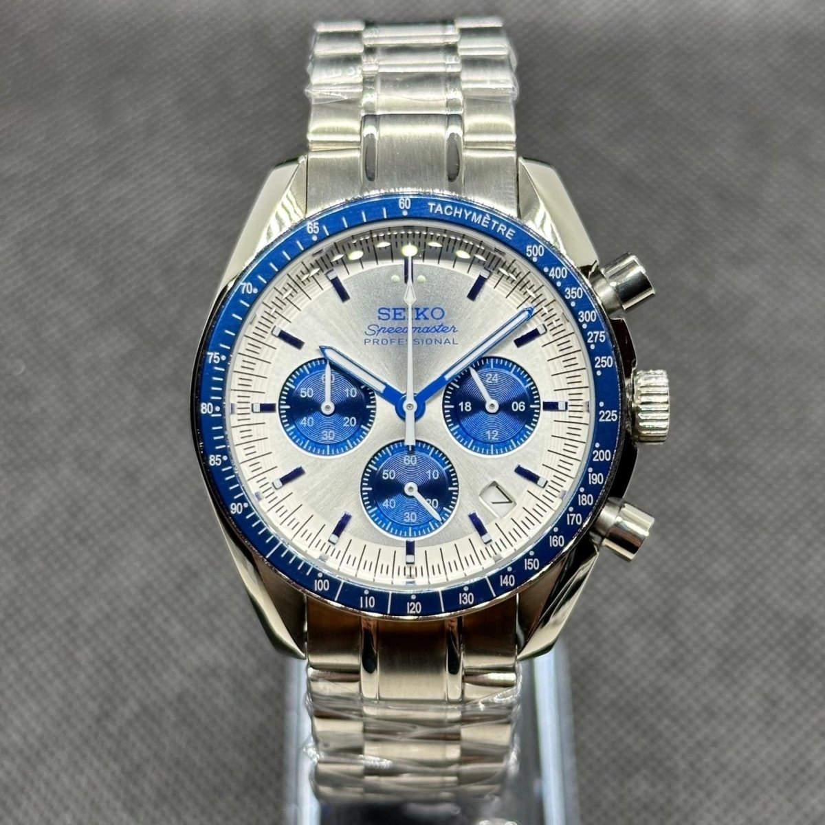 Speedmaster Mod "Snoopy" Chronograph Watch - Somerville Watch Company
